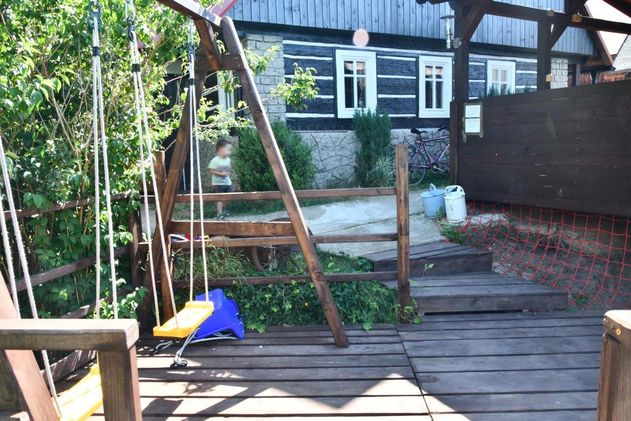 Villa Chaloupka u lišáka Snezne  Exterior foto